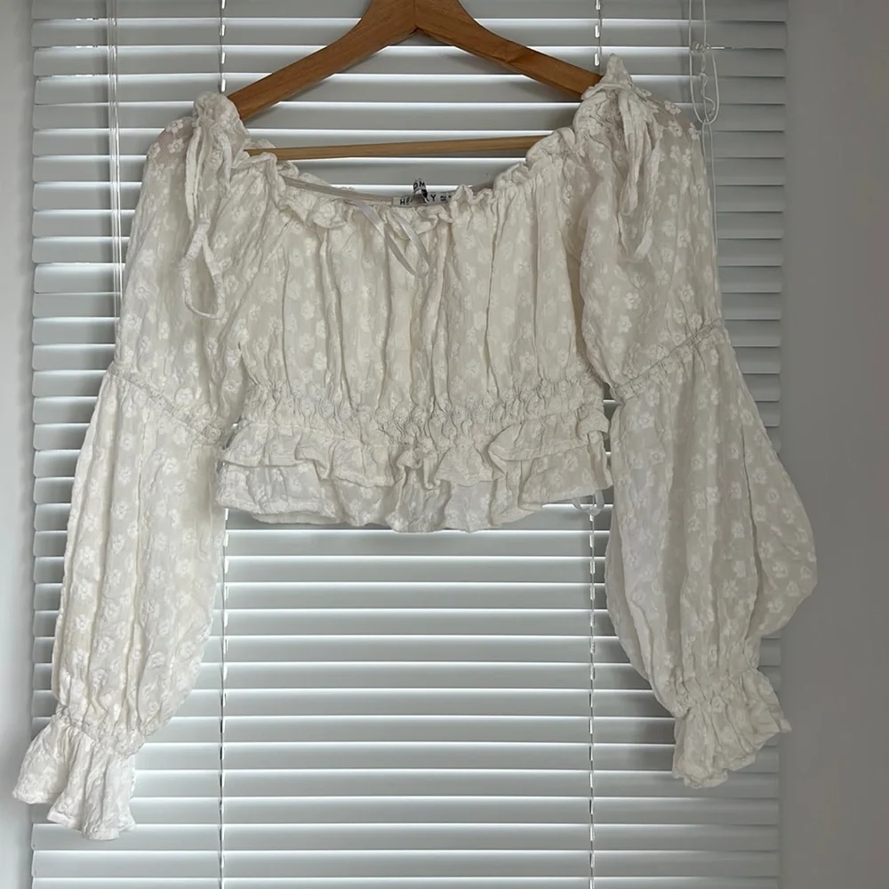 Top - Picture 3 of 11